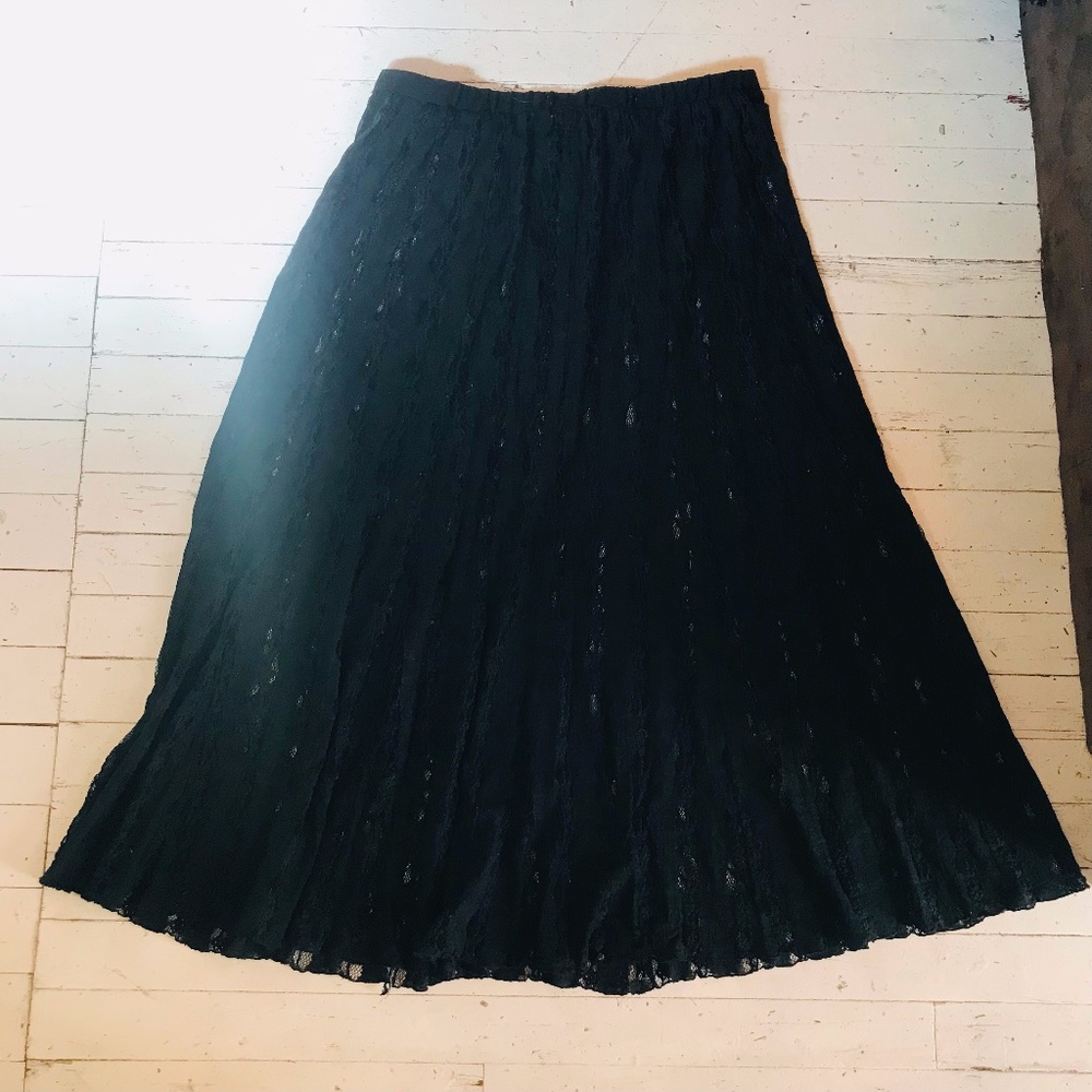 black lace skirt